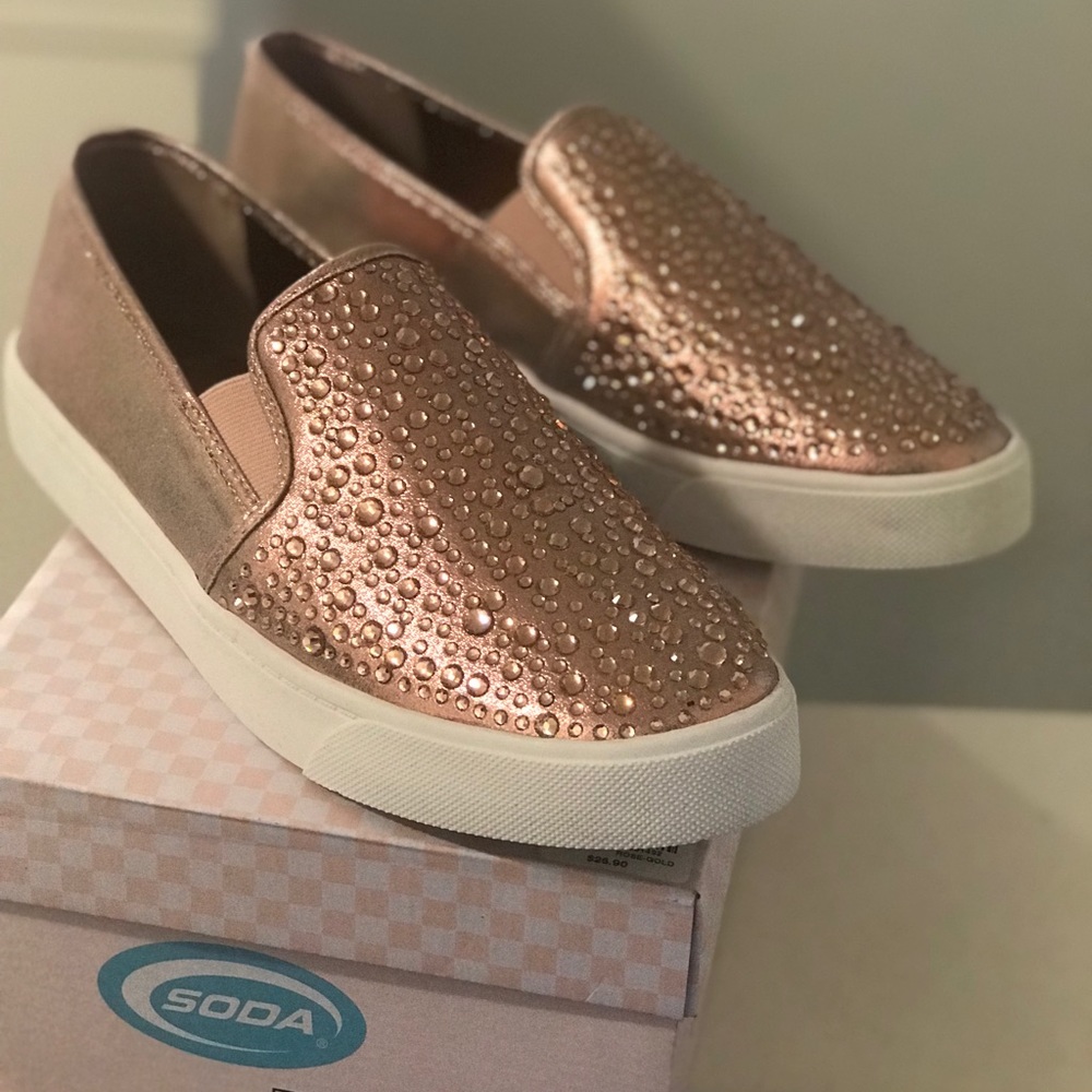 Canvas sneakers - Picture 3 of 3